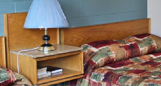 Cedar Inn ロイドミンスター 部屋 写真